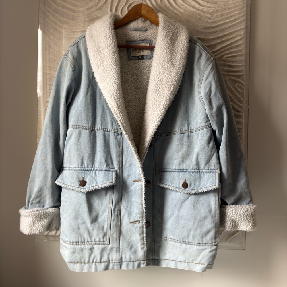 A﻿shley Vintage Charm Town & Country Sherpa Lined Denim Jean Jacket Coat Wmns M